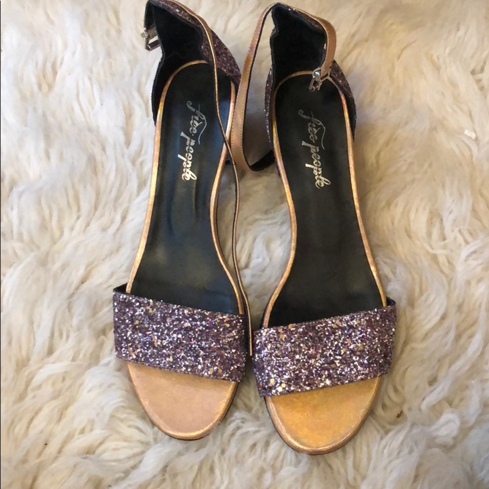 Free People heel - never worn - size 10